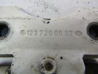 фото thumb №2, Mercedes 123 w123 петля дверь левый перед 4d 1237200037