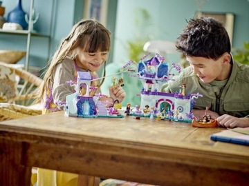 LEGO — DISNEY 100 — ЗАЧАРОВАННЫЙ ДОМ НА ДЕРЕВЕ — 43215
