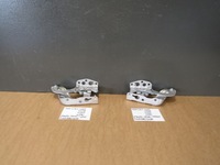 фото thumb №1, Mercedes w213 a2138800228 петля капот правий