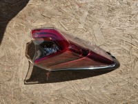 фото thumb №2, Toyota оригинальный номер 81560-f4031 chr лампа led