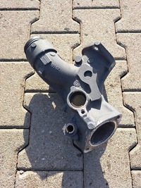 фото thumb №1, Основание патрубок насоса wody колено volvo fh fm 13 renault magnum dxi 13