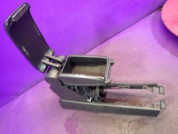 фото thumb №6, Nissan tiida i hb 5d versa 06-09 подлокотник бардачок