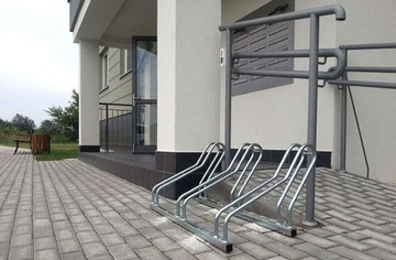 ПОДСТАВКА ДЛЯ ВЕЛОСИПЕДОВ КРЕСТОВЫЕ ВЕЛОСИПЕДЫ 3 ОЦИНКОВАННЫХ ВЕЛОСИПЕДОВ