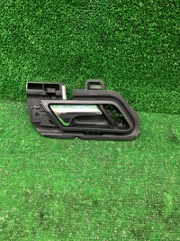 фото thumb №1, Ручка внутрішня правий перед mercedes w251 a2517600261