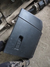 фото thumb №1, Бардачок консоли jeep renegade 735579060 x