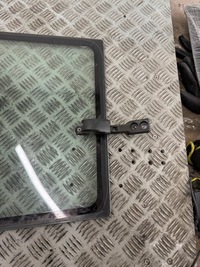 фото thumb №9, Скло двері правий задня кузовна nissan terrano ii 3d