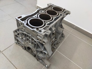 AUDI Q3 8U LIFT БЛОК ДВИГАТЕЛЯ 1.4 FSI 04E103011CL 04E100034F ЧЕХИЯ 2015
