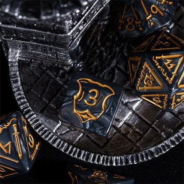 WOJOWNIK CIEMNOŚCI ZESTAW 7 WIELKICH KOŚCI KOSTEK RPG