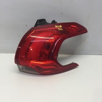 фото thumb №1, Лампа права задня peugeot 2008 #39