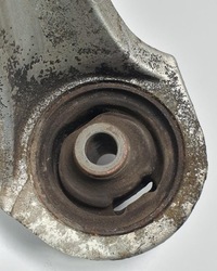 фото thumb №3, Кронштейн опора мост задняя mazda rx-8 rx8 1.3 f151-39730