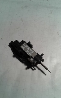 фото thumb №1, Моторчик регулировки поперечина правый перед lexus ls 85642-50040