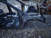 фото thumb №1, Чверть лонжерон підкрилок правий перед права range rover evoque l538