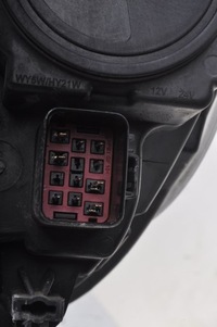 фото thumb №7, Volvo v40 ii лампа права передня ксенон 31420010 uk