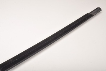 фото thumb №8, Bmw f40 планка стёкла прилегающая к стеклу задняя левая