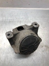 фото thumb №1, A4 b8 a5 lift подушка двигателя 2.0tdi 8r0199381