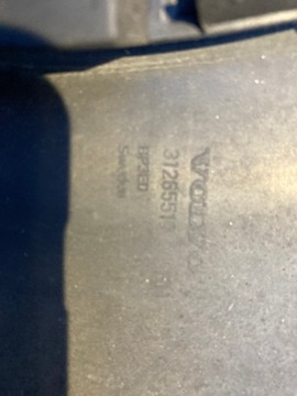 фото thumb №11, Volvo xc70 бампер перед боковина праві оригінал.