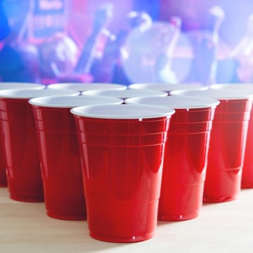 Красные пластиковые пивные стаканчики American Party Cups