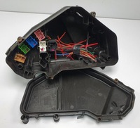 фото thumb №1, Кришка корпус коробка запобіжників porsche cayenne 7l0937576b