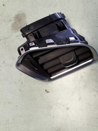 фото thumb №1, Решітка обдув консолі citroen оригінальний номер 9676606977