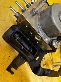 фото thumb №3, Насос тормозная abs renault captur i przedlift