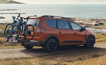 Новая задняя Tacia Dacia Jogger OE 8201741582