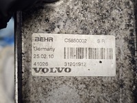 фото thumb №5, Volvo xc70 2.4 d5 d5244t d5244t4 радиатор масла 31201912