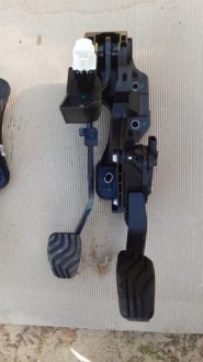 фото thumb №1, Педаль газа тормоза dacia duster ii 2 4x4 1,5dci