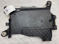 фото thumb №1, Bmw 2 f46 полка аккумулятор