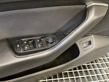 фото thumb №11, Vw passat b8 універсал обшивки двері ролетка ролетки комплект європа