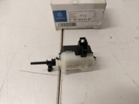 фото thumb №1, Mercedes w221 w164 привід кришка заливної пального a2518200197