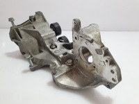 Audi a6 c7 a4 b8 2.0tdi кронштейн кронштейн держатель генератора 03l903143r +болты с Разборки, фото thumb