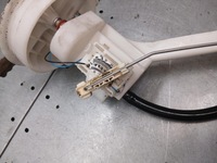 фото thumb №5, Поплавок топлива audi a6 c5 1.9tdi 98r sedan 4b0919673j