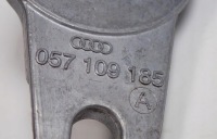 Пластина крепёжная натяжителя ролики 057109185a audi q7 Недорого, фото thumb