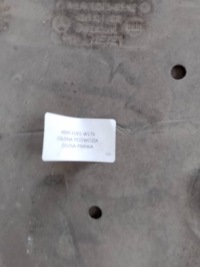Купити Mercedes w176 накладка підвіска нижня права, фото thumb