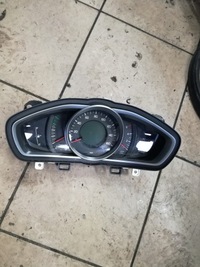 фото thumb №1, Volvo v40 ii 2012-2019 rok счетчик приборы 31665050
