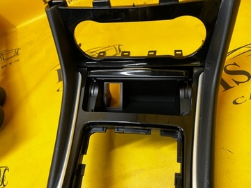 фото thumb №9, Панель рамка dekor тунелю середнього infiniti q30 eu механічна коробка передач