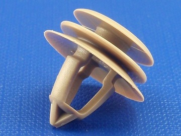 фото thumb №2, Bmw 1 2 3 5 x3 x4 z4 клипса 8 обивка дверь порог c70656 rom c70656