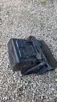 фото thumb №1, Чверть ніша акумулятор bmw e46 touring sedan