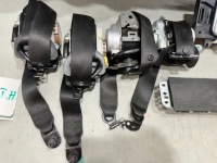 фото thumb №11, Mercedes glb 247 консоль приборная панель ремни оригинал подушка t.h