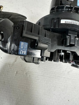 фото thumb №7, Rav4 v підкермові важелі стрічка подушка безпеки 12160-75l918