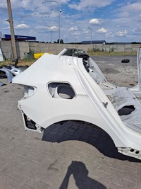 фото thumb №1, Чверть крила правий задня задня bmw 1 f40