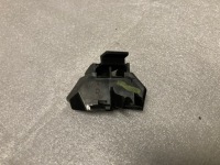 фото thumb №1, Кронштейн протитуманної фари праве tesla s 1072914-00-b