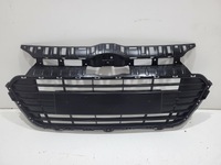 фото thumb №1, Hyundai i20 ii 2 turbo решётка средняя бампера перед 86569-c8110 оригинал!