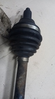 фото thumb №2, Приводной вал левая vw polo 1.2b 01r