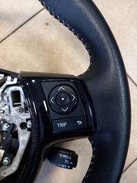 фото thumb №9, Руль toyota yaris iii рестайлинг. кожа з круиз-контроль оригинал.