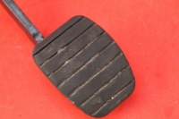 Педаль сцепление eu 465034726r renault captur 1 i 1.2 tce 120 km 13-19 Недорого, фото thumb