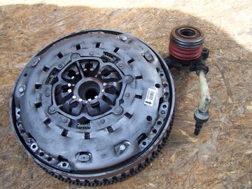 фото thumb №1, Колесо двухмассовый сцепление renault 1,6 dci 123102067r