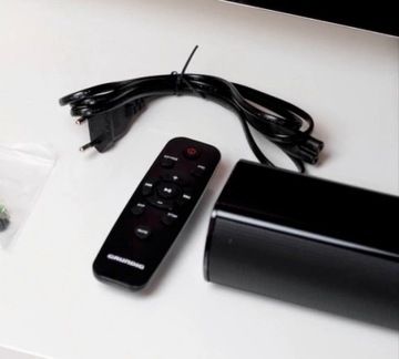 Центральная колонка Grundig DSB2000 черная