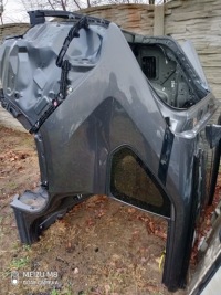 фото thumb №1, Toyota rav4 v четверть крылья задняя обрезанный разные цвета