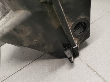 фото thumb №5, Корпус фільтра повітря audi a8 d2 2.5 059133837a